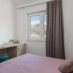 Oda ve Kahvaltı Sky