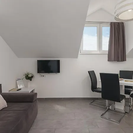 Bed & Breakfast Sky 4*