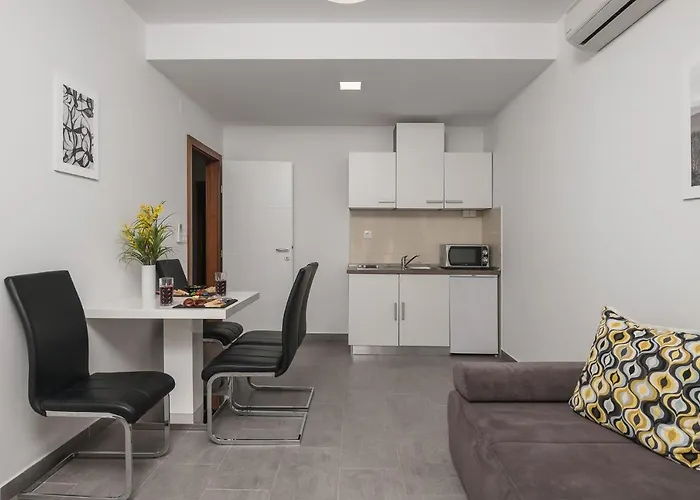 Bed and Breakfast Sky